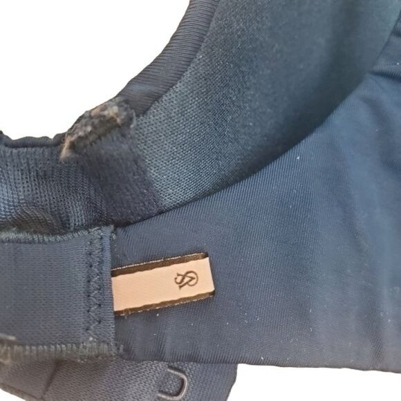 Victoria's Secret convertible demi bra 32C - Picture 3 of 6